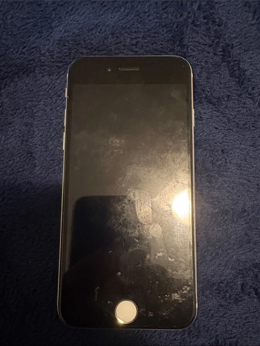 Apple iPhone 6 Silver with Rear Camera - Classic Apple Design